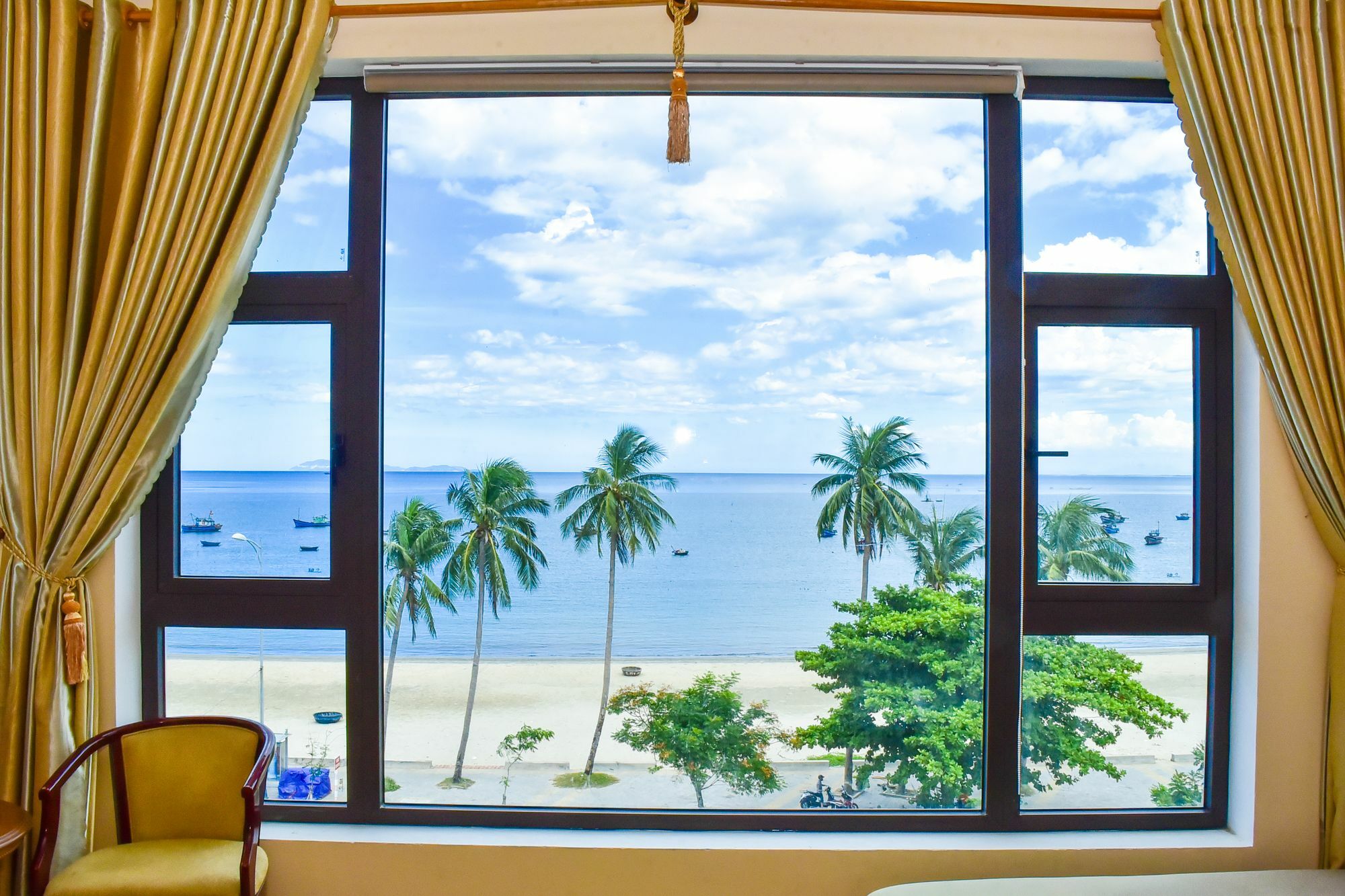 Sea View Dn Hotel Da Nang Exterior foto